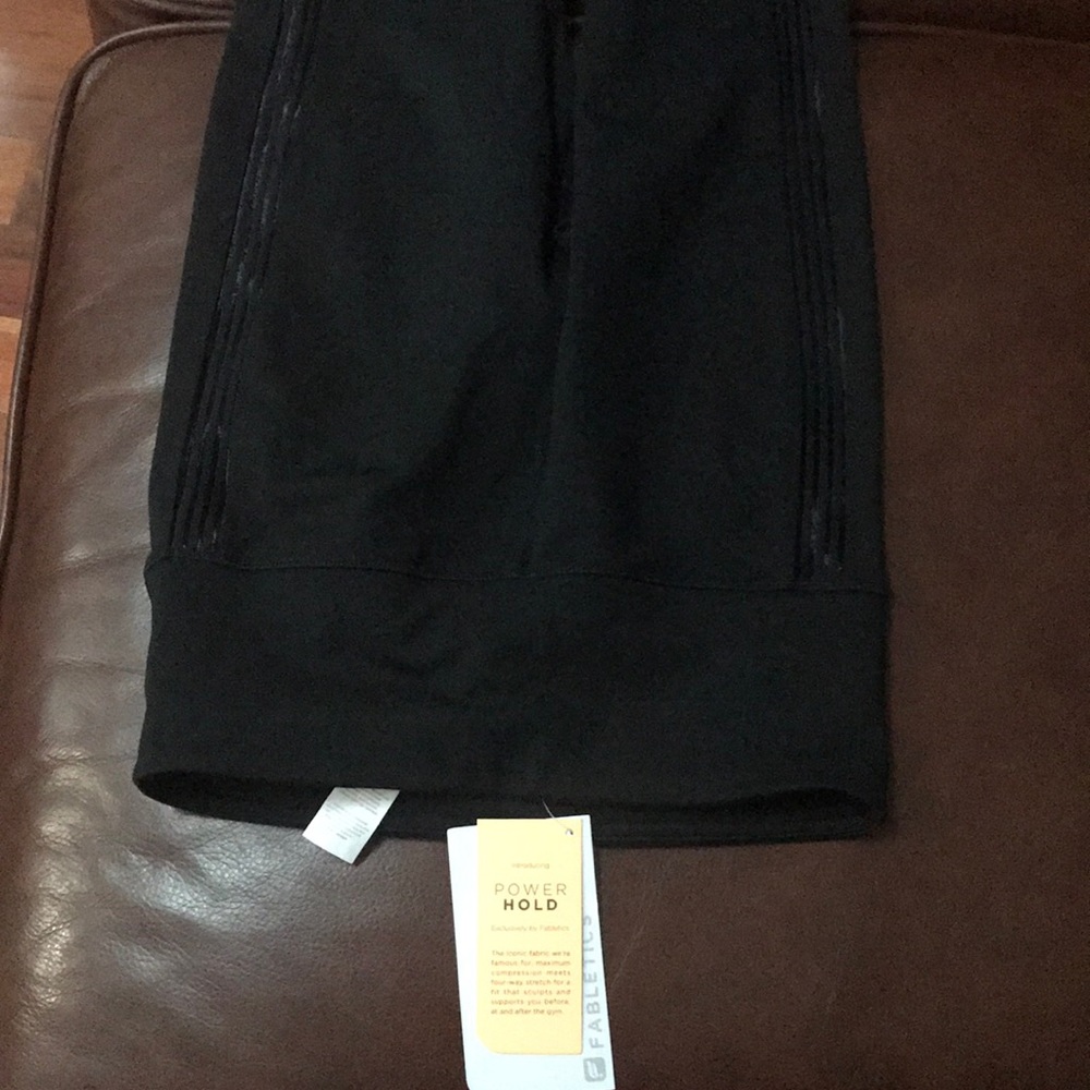 Fabletics capri activewear workout yoga pants.